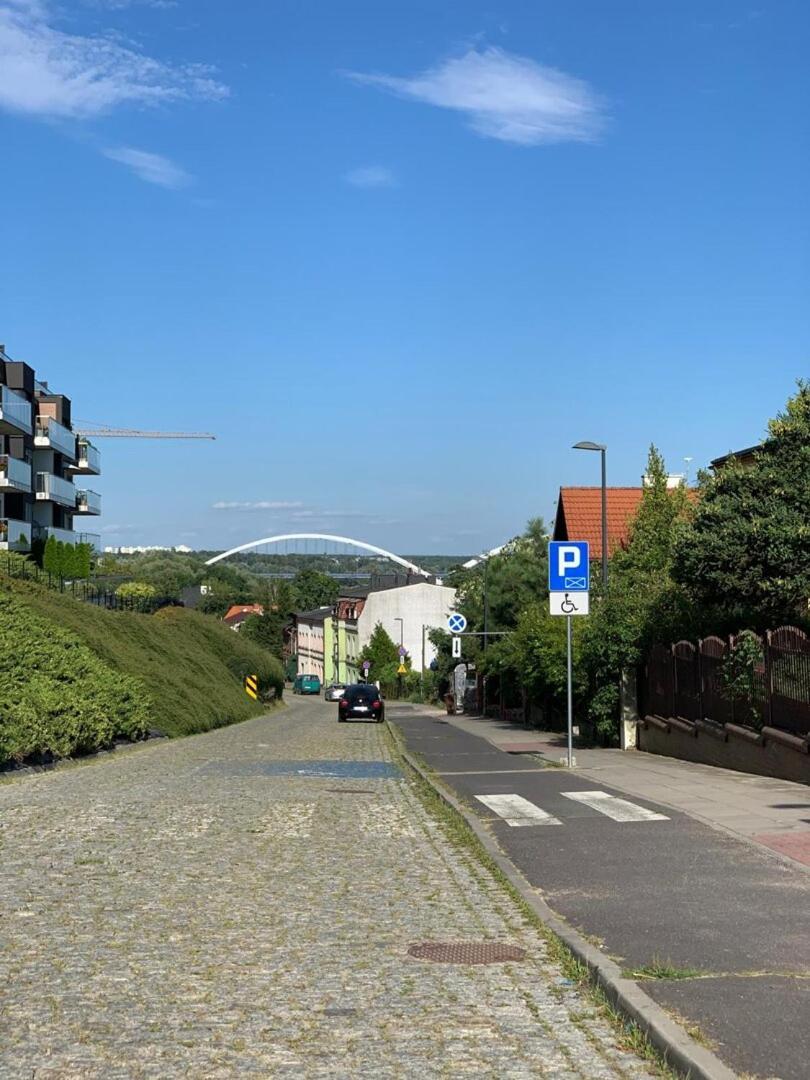 Dom Winnica 4 Z Ogrodem I Parkingiem Ac Progres Torun Exterior photo